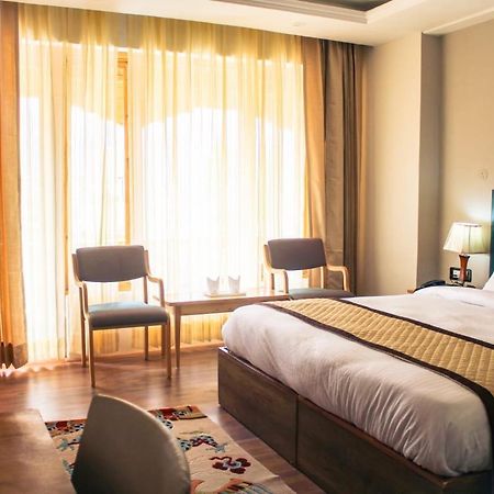 Kanishka Hotel Ladakh By Lexstays Leh Buitenkant foto