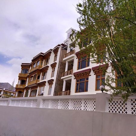 Kanishka Hotel Ladakh By Lexstays Leh Buitenkant foto