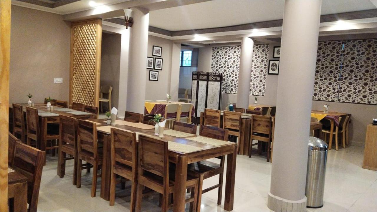 Kanishka Hotel Ladakh By Lexstays Leh Buitenkant foto